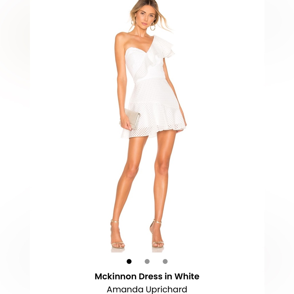 Amanda UprichardWhite One-Shoulder Dress